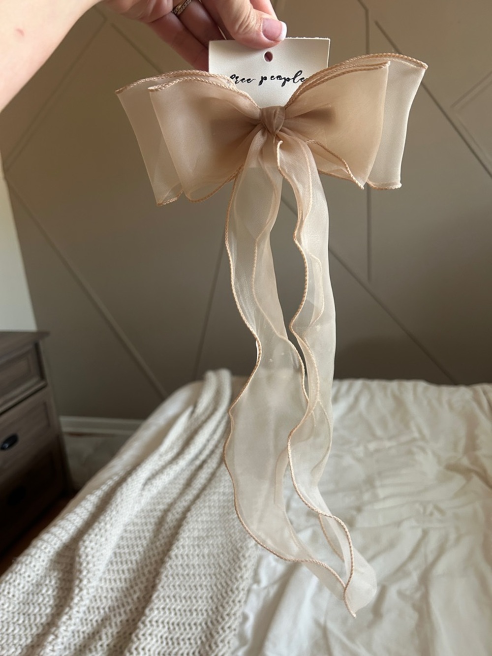 Free People Sheer Organza Ribbon Bow - Soft Champagne Beige